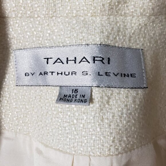 Tahari 3 Piece Set - Long Jacket with lovely brooch pin and skirt size 16 NWT - Picture 10 of 16